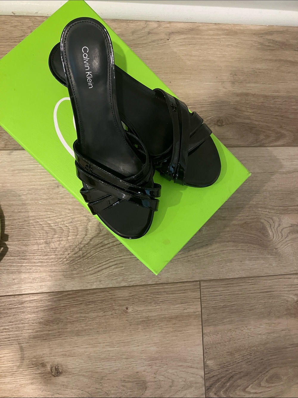 Calvin Klein Gabble Black Patent kitten heel Mule - Picture 2 of 4